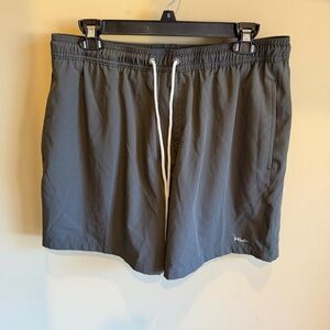 HUK Shorts Gray Large